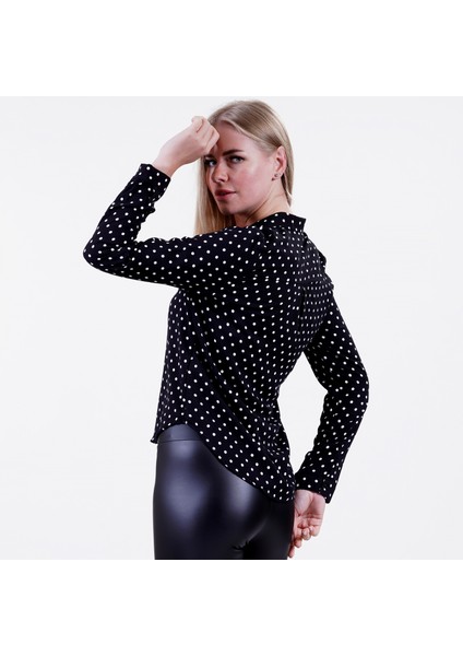 Siyah Beyaz Puantiyeli Viskon Slim Fit Kadın Gömlek fırsatları