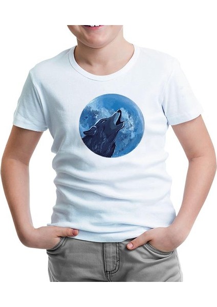 A Wolf Howling With The Blue Moon Background Beyaz Çocuk Tshirt