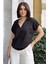 Siyah V Yaka, Kısa & Yarasa Kol, Kendinden Dokulu Kumaş, Basic Kalıp/kesim, Salaş Bluz & T-Shirt 1