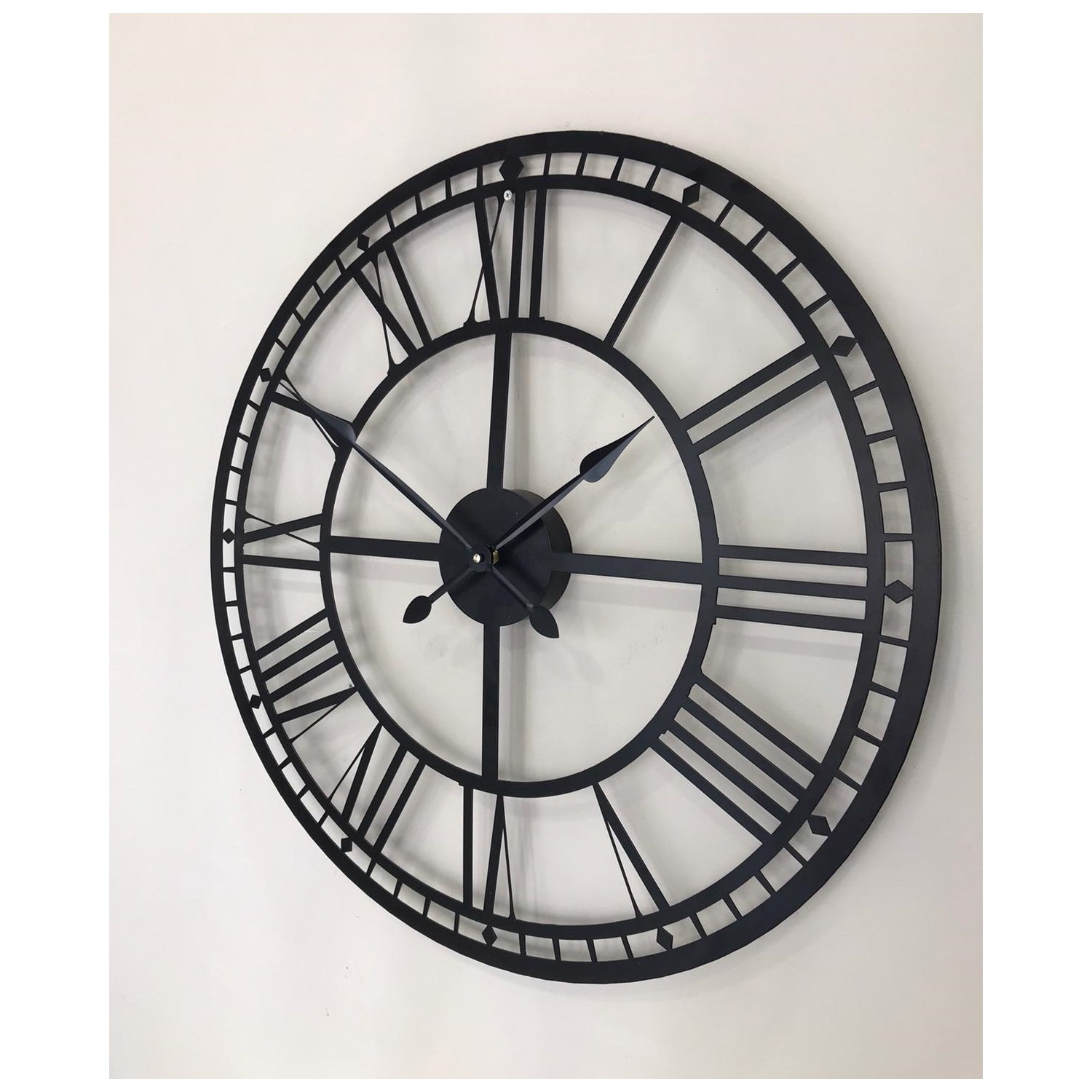 Platin Saat 60 cm Siyah Metal Duvar Saati Fiyatı Platin Saat 60 cm Siyah Metal Duvar Saati Fiyatı