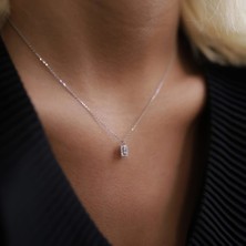 By Golden House Pırlanta Tek Baget Kolye