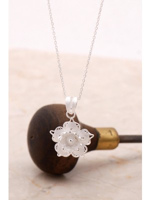 Sümer Telkari Telkari Işlemeli Gümüş Çiçekli Kolye 6890