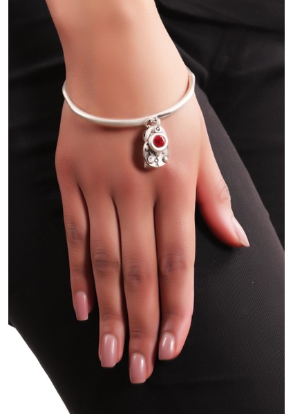 Kadın Antik Gümüş Kaplama Swarovski Taşlı Kilit&anahtar Charm Bilezik