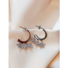 925 Ayar Gümüş Çivili Sallantı Yıldız Model Zirkon Shakira Trend Kadın Küpe Yılbaşı Yeni Yıl Hediye