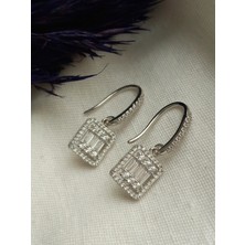 925 Ayar Gümüş Üçlü Trapez Baget Zirkon Taşlı Sallantılı Trend Kadın Küpe Yılbaşı Yeni Yıl Hediye