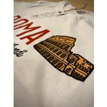 Alma Mater Company Roma Baskılı T-Shirt