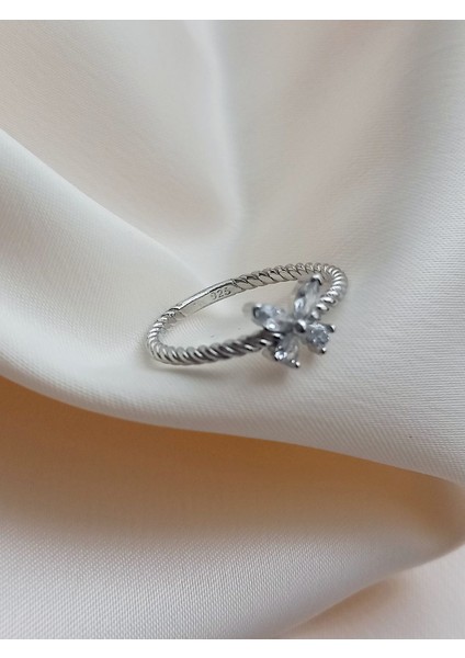 925 Ayar Gümüş Zirkon Taşlı Burgu Kelebek Model Trend Kadın Yüzük Sevgililer Günü Hediye fiyatları