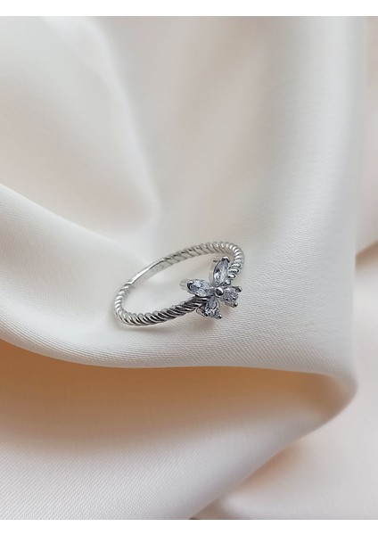 925 Ayar Gümüş Zirkon Taşlı Burgu Kelebek Model Trend Kadın Yüzük Sevgililer Günü Hediye modelleri