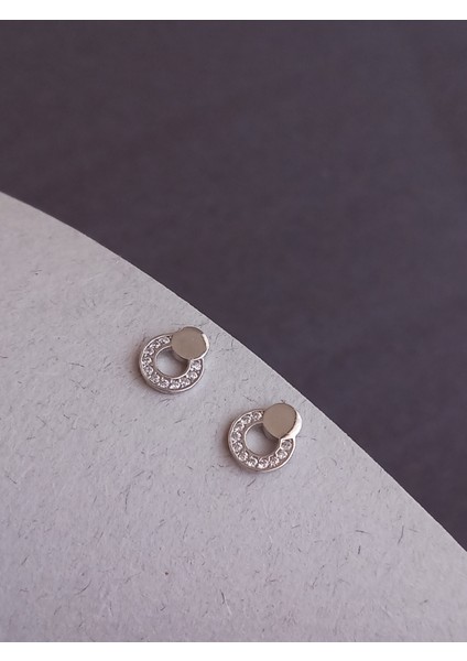 925 Ayar Zirkon Taşlı Damlalı Düğme Model Trend Çivili Kadın Küpe Yılbaşı Yeni Yıl Hediye