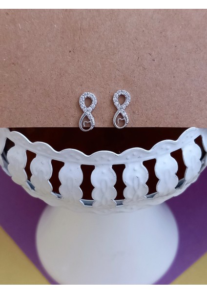 925 Ayar Sonsuz Aşk Gümüş Çivili Trend Küpe Yılbaşı Yeni Yıl Hediye