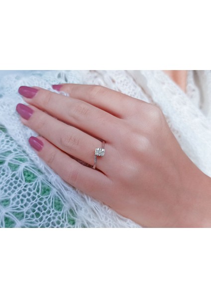 F Renk 0,25 Karat Prenses Kesim Pırlanta Görünümlü Tektaş Yüzük 0423R0151 fırsatları