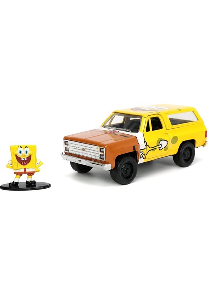 1980 Chevy K5 Blazer Aracı ve Sponge Bob Figür, 13.5 Cm, Serbest Tekerlekli fiyatları