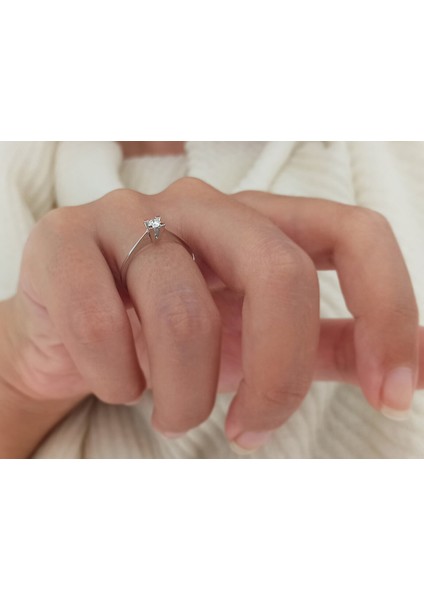E Renk 0,11 Karat Pırlanta Tektaş Yüzük 0423R0158 fırsatları
