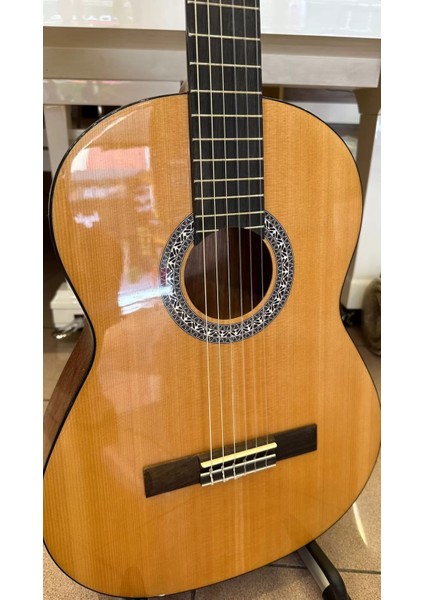 Klasik Gitar Ağaç Naturel 4/4 Sap Ayarlı