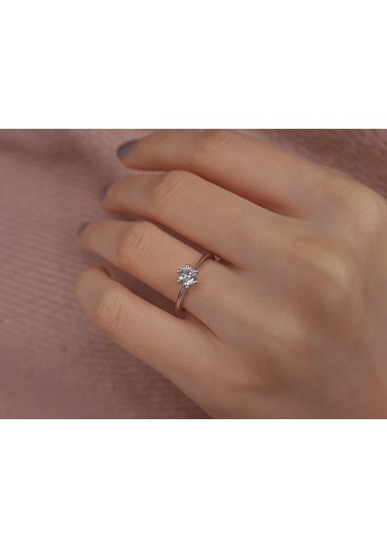 F Renk 0,40 Karat Pırlanta Tektaş Yüzük 0423R0174