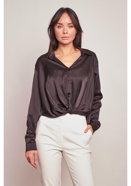 Likrasız Saten Kumaş Yakalı Önü Pileli Uzun Kol Gömlek-Siyah modelleri