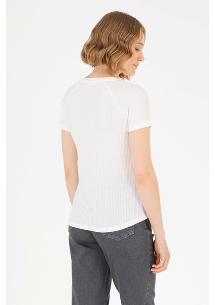 Kadın Ekru T-Shirt 50262532-VR019