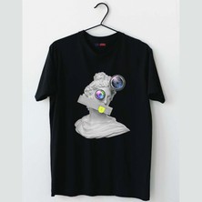 Mor Mürekkep Heykel Baskılı Erkek Tshirt