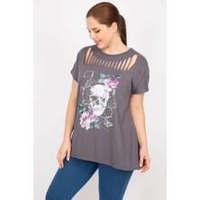 Şans Kadın Füme Büyük Beden Yakası Lazer Kesim Baskı Detaylı Bluz