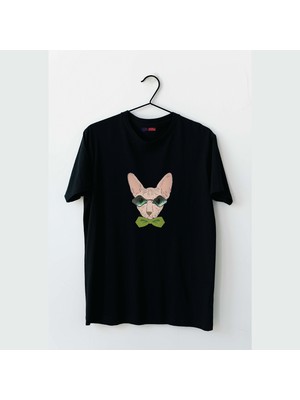 Mor Mürekkep Gözlüklü Yeşil Papyonlu Kedi Tasarım Baskılı Kadın Tshirt