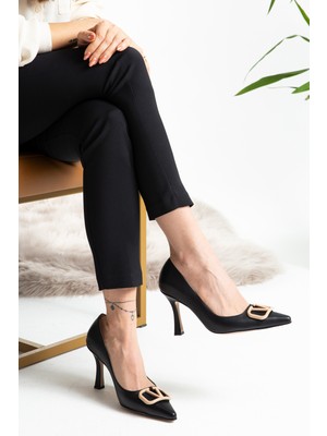 Deery Siyah Toka Detaylı Topuklu Kadın Ayakkabı - CN131ZSYHM01