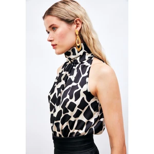 Desenli Kadın Kolsuz Bluz Boğazlı Yaka Günlük Kullanım İçin Şık Siyah