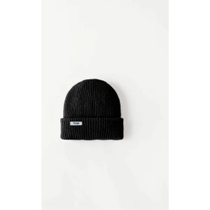 Huge Beanie Small Tag Black