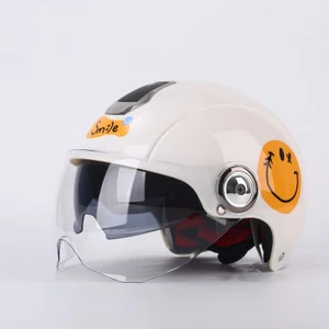 Motorlu Araç Kaskı - Beyaz (Yurt Dışından)