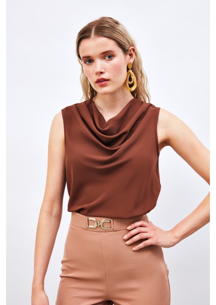 Degaje Yaka Kolsuz Bluz - Kahve fiyatları