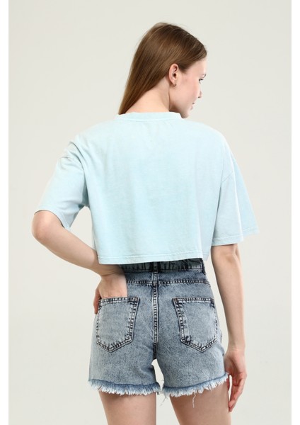Buz Mavisi Baskı Detaylı Crop T-Shirt