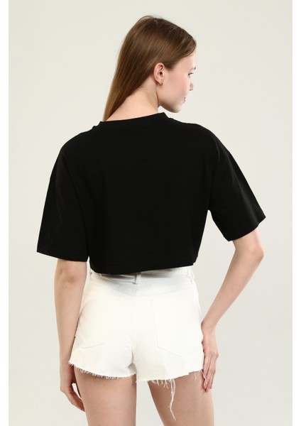 Siyah Baskı Detaylı Crop T-Shirt