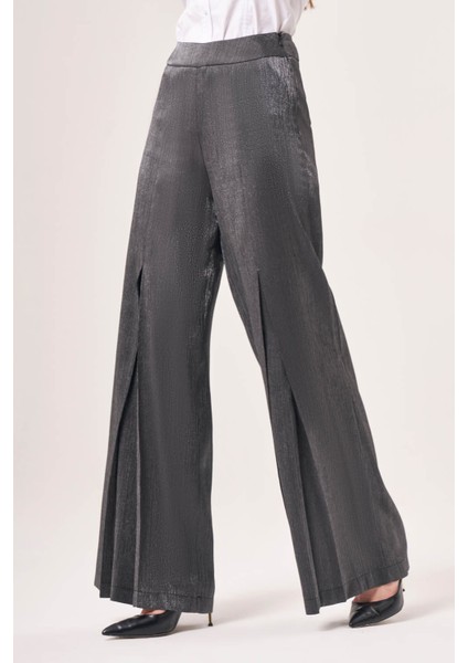 Parlak Detaylı Gri Pantolon modelleri