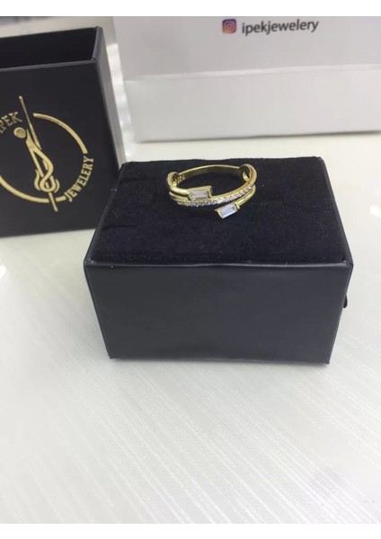 925 Ayar Gümüş Çift Detaylı Taşlı Yüzük