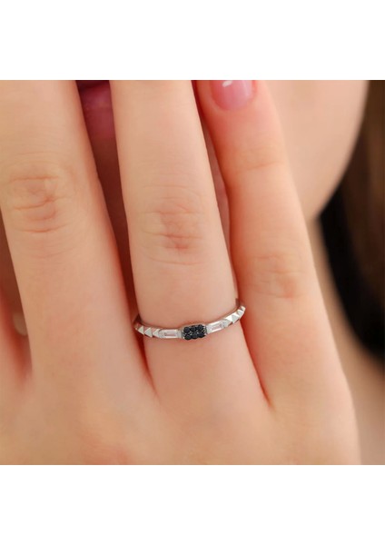 925 Ayar Baget Zirkon Taş Süslemeli Ayarlanabilir Gümüş Yüzük Silver