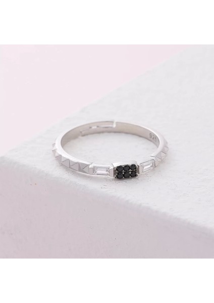 925 Ayar Baget Zirkon Taş Süslemeli Ayarlanabilir Gümüş Yüzük Silver modelleri