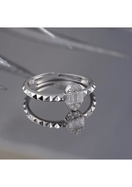 925 Ayar Zirkon Taş Süslemeli Baget Taşlı Elips Gümüş Yüzük Silver modelleri