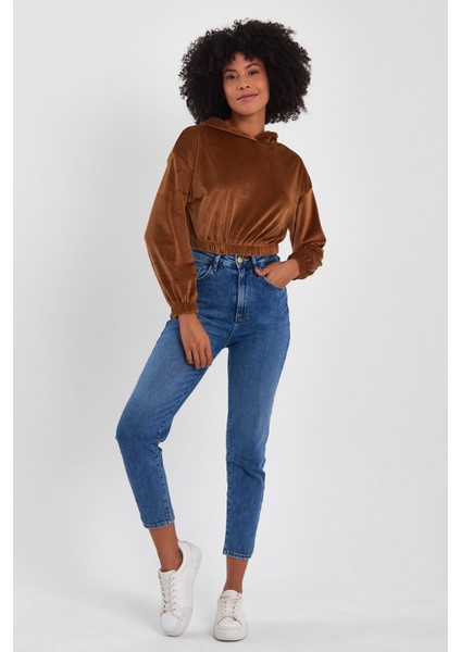 Kadife Kumaş Kapşonlu Uzun Kollu Crop Sweat fiyatları