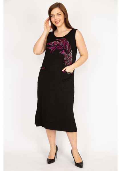 Kadın Siyah Büyük Beden Taş Detaylı Ön Cepli Elbise