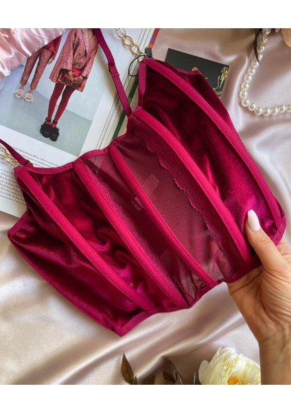 Kadın Kırmızı Kadife ve Transparan Detaylı Sütyen/büstiyer