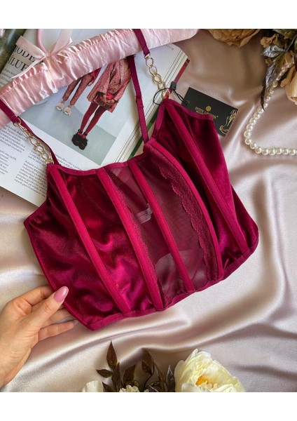 Kadın Kırmızı Kadife ve Transparan Detaylı Sütyen/büstiyer modelleri