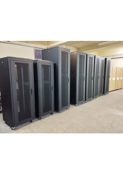 Lıva Serisi 19" Inç Dikili Tip Kabinet 22U 600 x 1000 (Perfore Kapaklı)