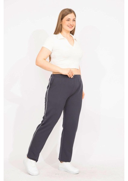 Kadın Lacivert Büyük Beden Biye Detaylı Spor Pantolon 65N35627