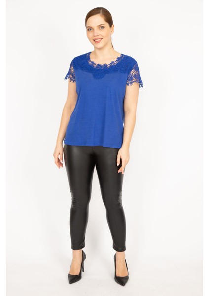 Kadın Kırmızı Büyük Beden Pamuklu Kumaş Dantel Detaylı Bluz indirimleri