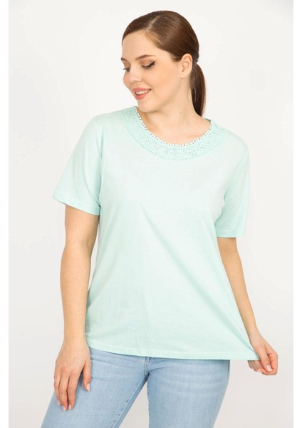 Kadın Lila Büyük Beden Pamuklu Kumaş Dantel Detaylı Bluz fiyatları