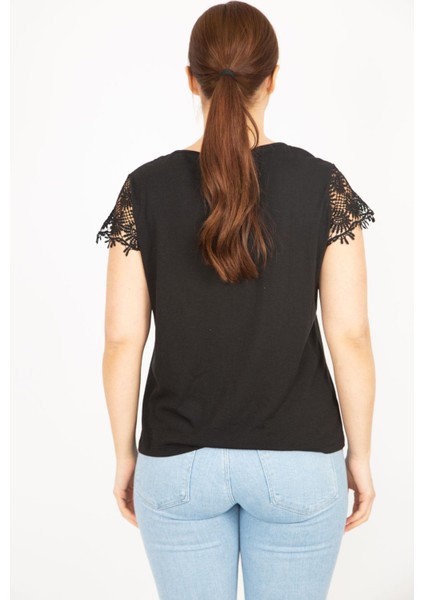 Kadın Kırmızı Büyük Beden Pamuklu Kumaş Dantel Detaylı Bluz modelleri