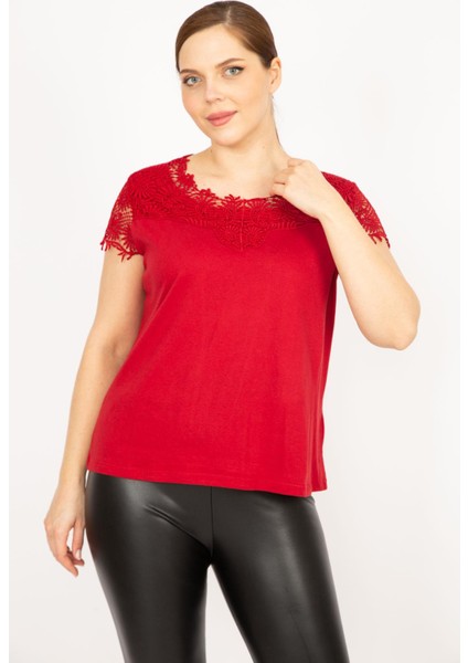 Kadın Kırmızı Büyük Beden Pamuklu Kumaş Dantel Detaylı Bluz fiyatları