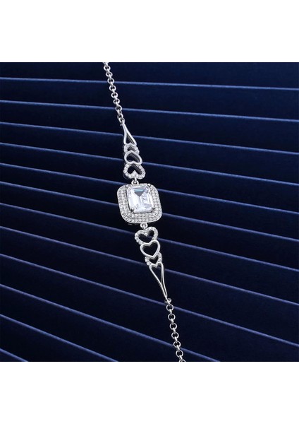925 Ayar Zirkon Taşı Süslemeli Kalp Motifli Şık Gümüş Bileklik Silver modelleri