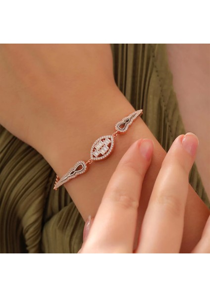 925 Ayar Zirkon Taşlı Modern Gümüş Bileklik Rose fiyatları