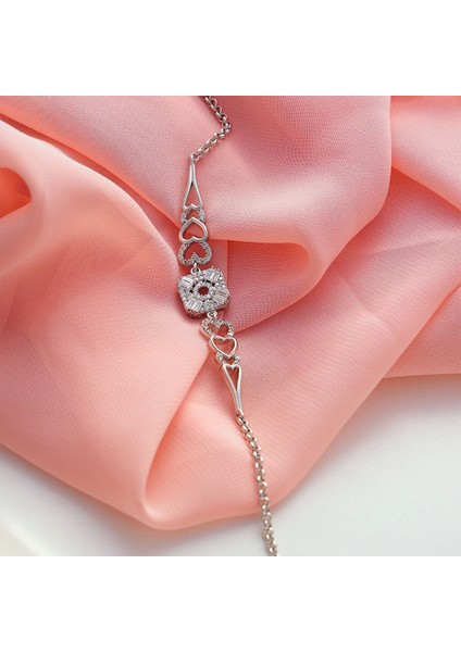 925 Ayar Gümüş Zirkon Taşlı Kalp Motifli Şık Bileklik Silver modelleri