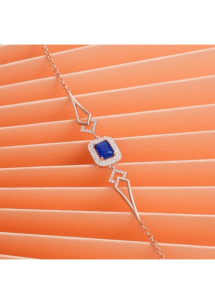 925 Ayar Zirkon Taşı Süslemeli Gümüş Bileklik Rose modelleri